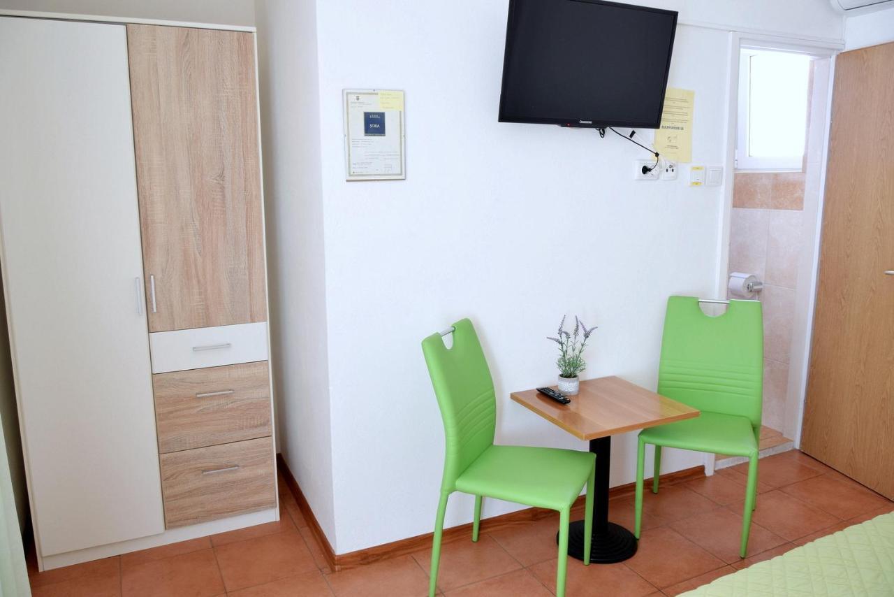Rooms Vilma Close To Rab City Palit Exteriör bild