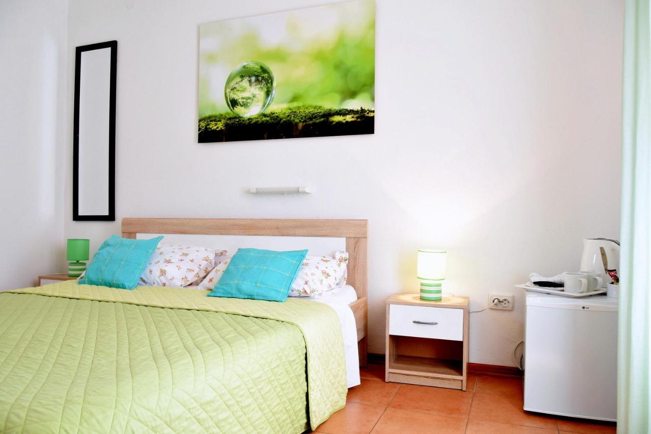 Rooms Vilma Close To Rab City Palit Exteriör bild